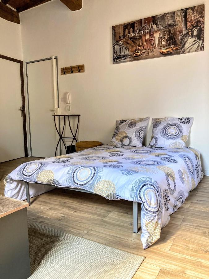 Immeuble 3 Apparts Centre Historique St Gilles Maisoncarreeconciergerie سان جيل المظهر الخارجي الصورة