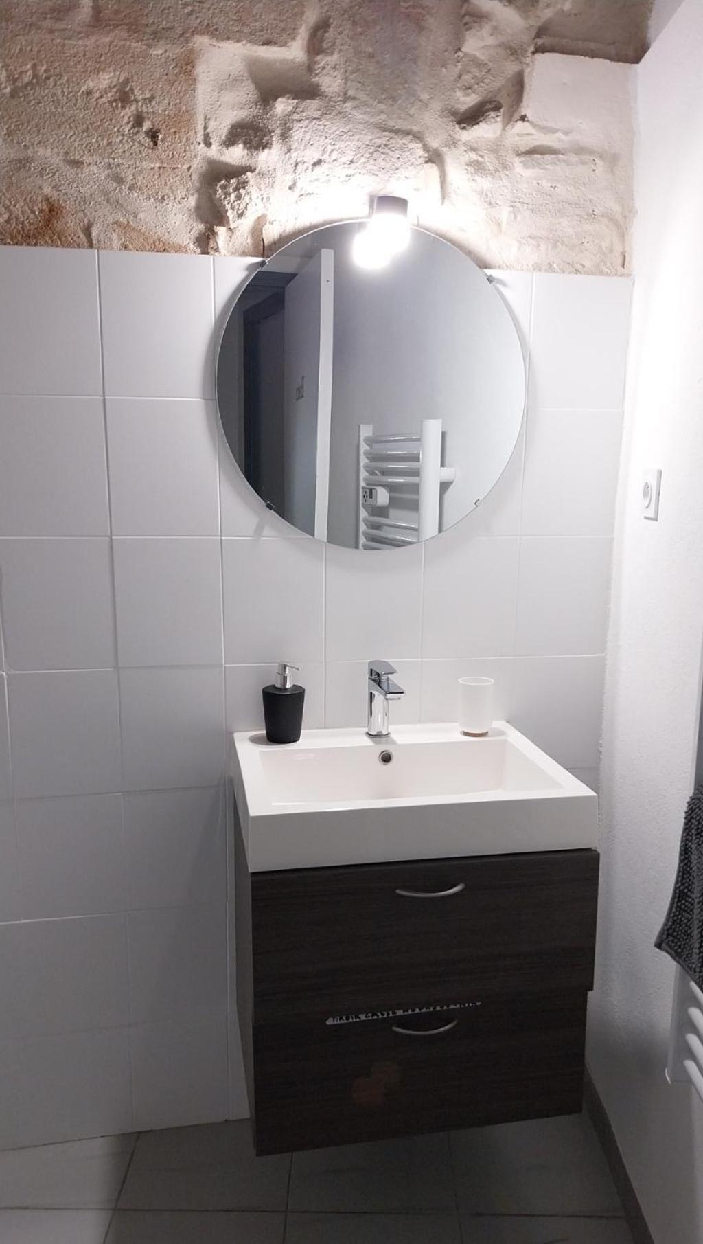 Immeuble 3 Apparts Centre Historique St Gilles Maisoncarreeconciergerie سان جيل المظهر الخارجي الصورة
