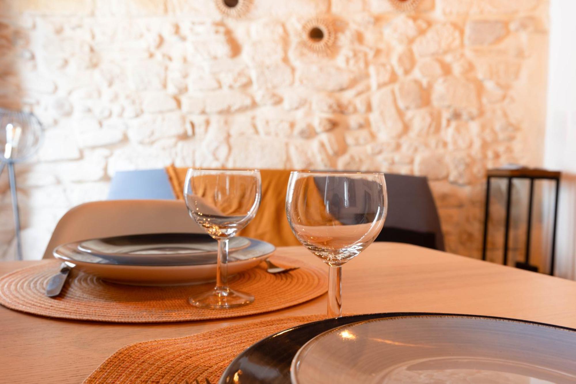 Immeuble 3 Apparts Centre Historique St Gilles Maisoncarreeconciergerie سان جيل المظهر الخارجي الصورة
