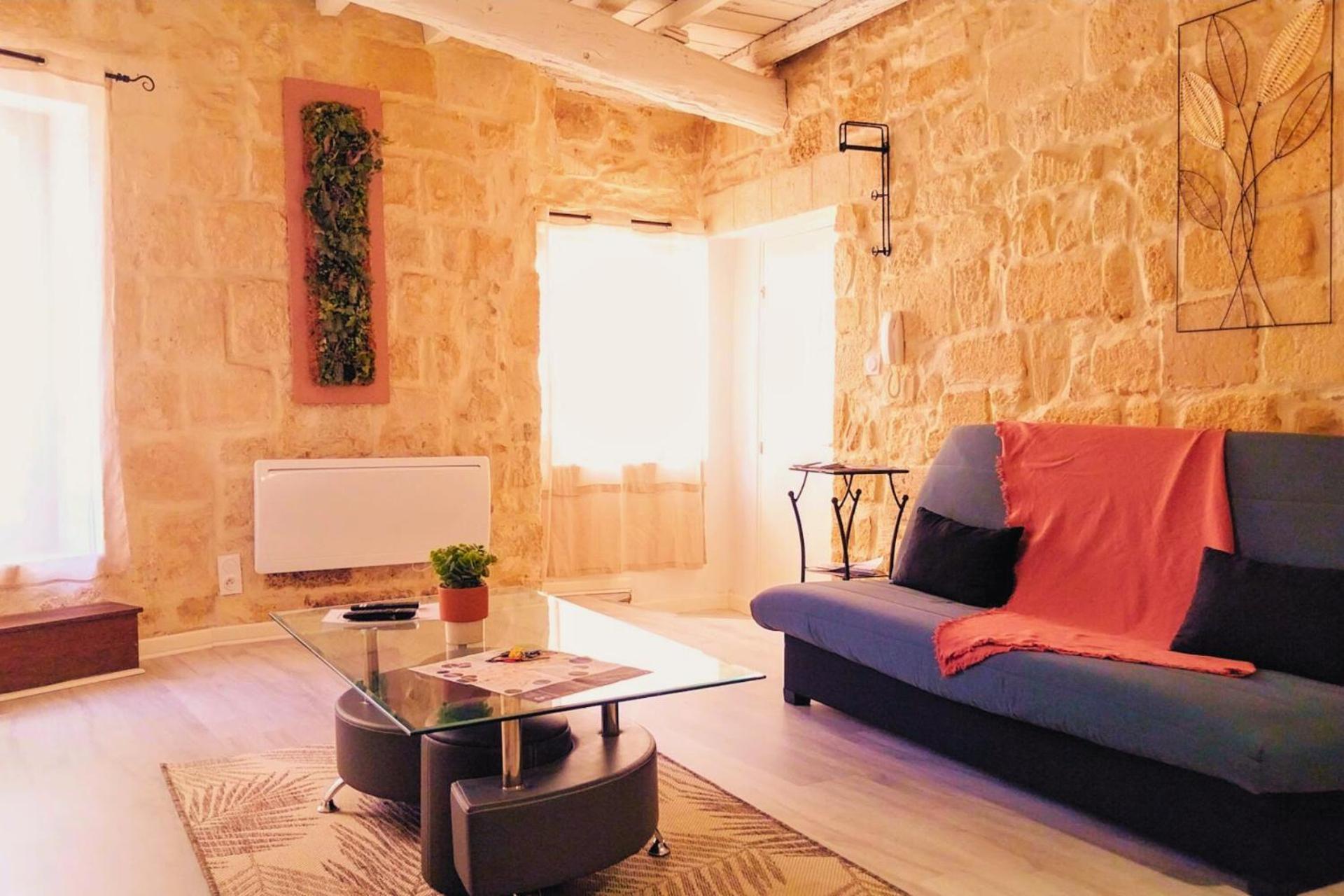 Immeuble 3 Apparts Centre Historique St Gilles Maisoncarreeconciergerie سان جيل المظهر الخارجي الصورة