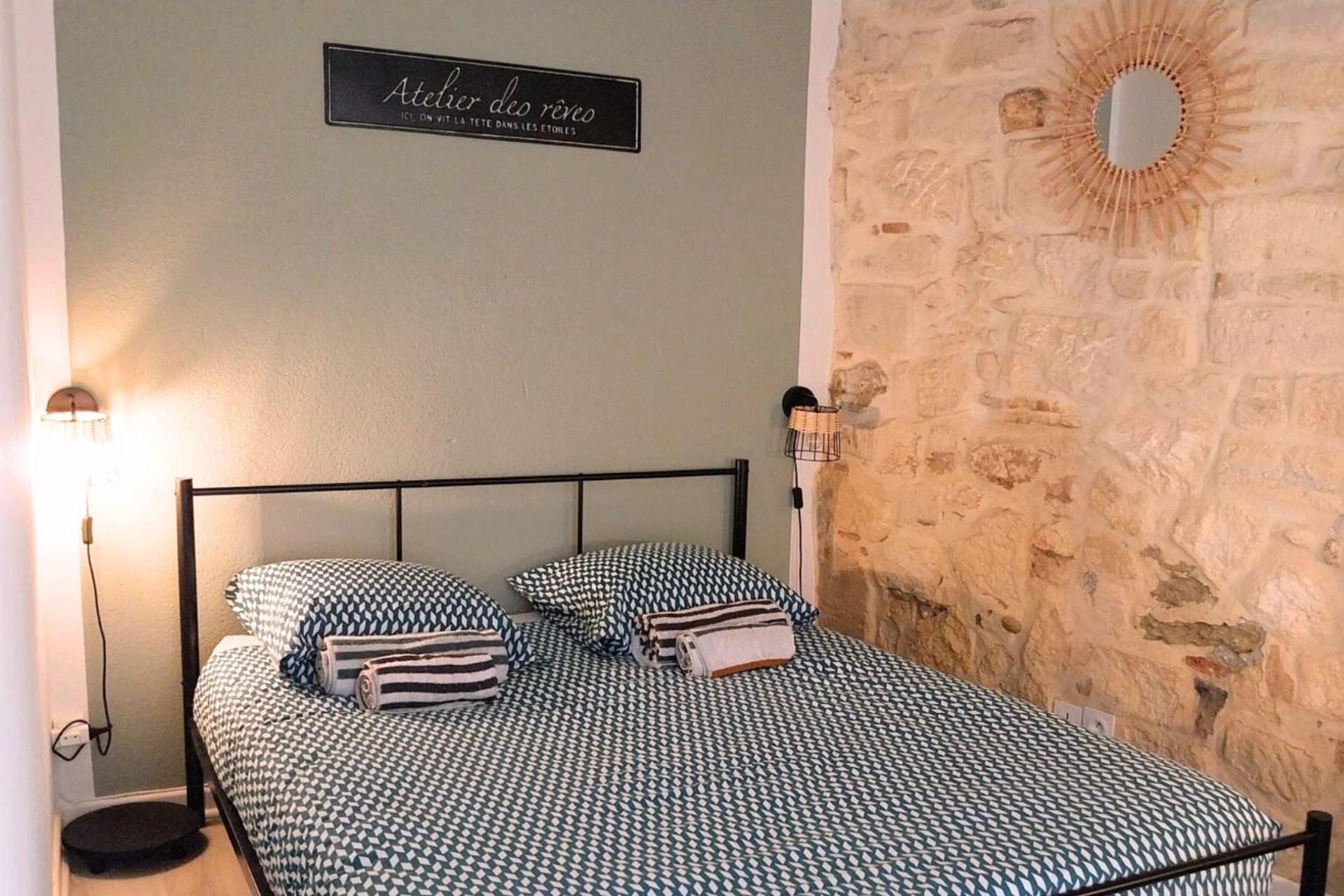 Immeuble 3 Apparts Centre Historique St Gilles Maisoncarreeconciergerie سان جيل المظهر الخارجي الصورة